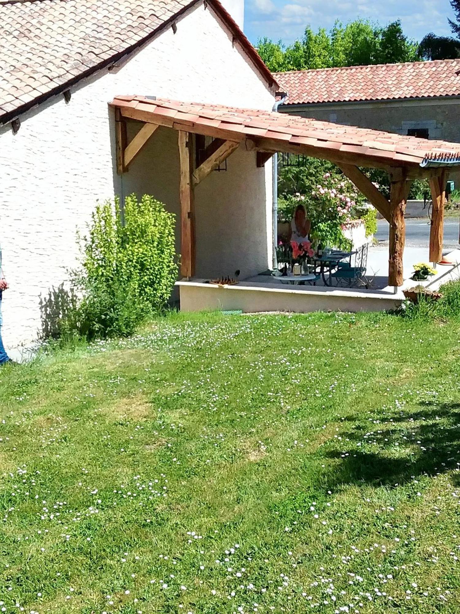 Villa Charmante A Bosset Avec Piscine Partagee Zewnętrze zdjęcie