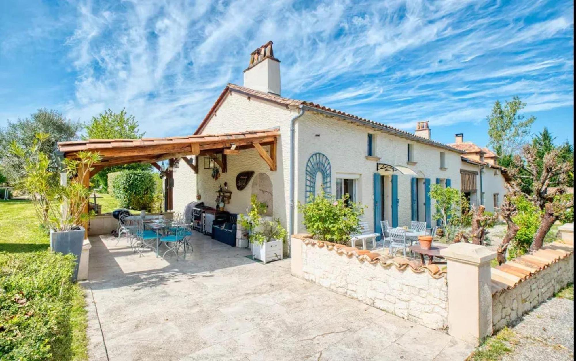 Villa Charmante A Bosset Avec Piscine Partagee Zewnętrze zdjęcie